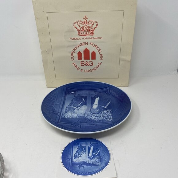 Bing and Grondahl Jubilee Christmas Night in the Stable 1975 Plate Denmark 9” - Picture 9 of 9